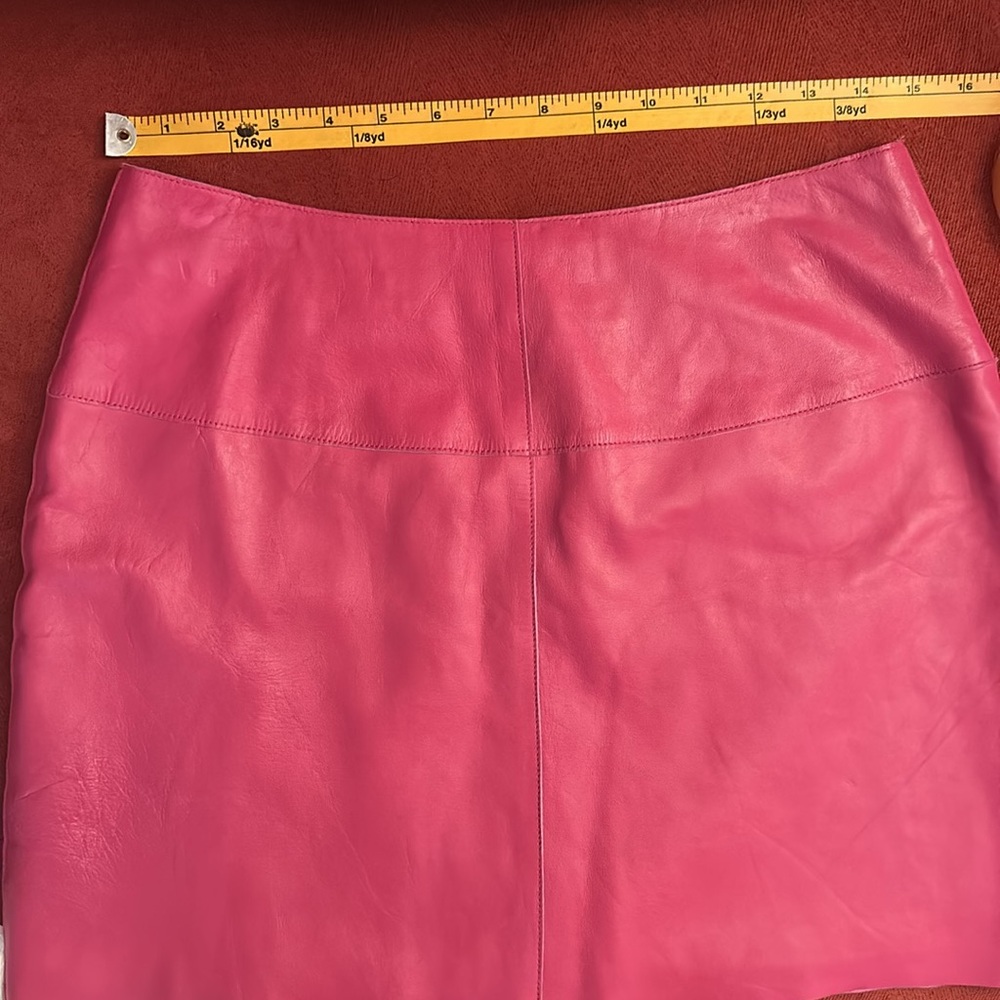 Sexy Pink Leather Skirt - Picture 6 of 6